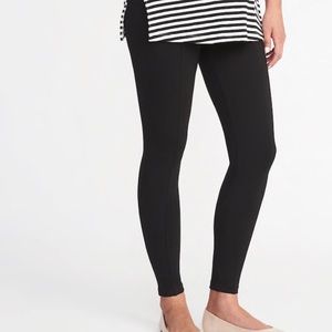 NWOT Maternity Pointe-Knit Leggings